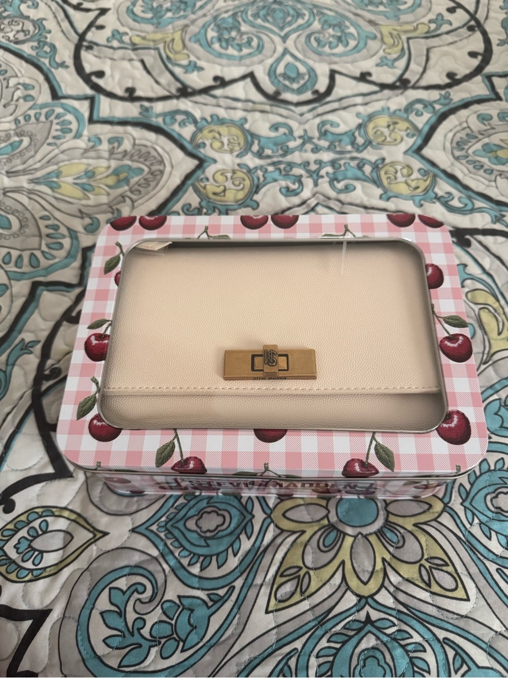 NEW Steve Madden Cream Leather Crossbody Clutch with Gold Turn-Lock